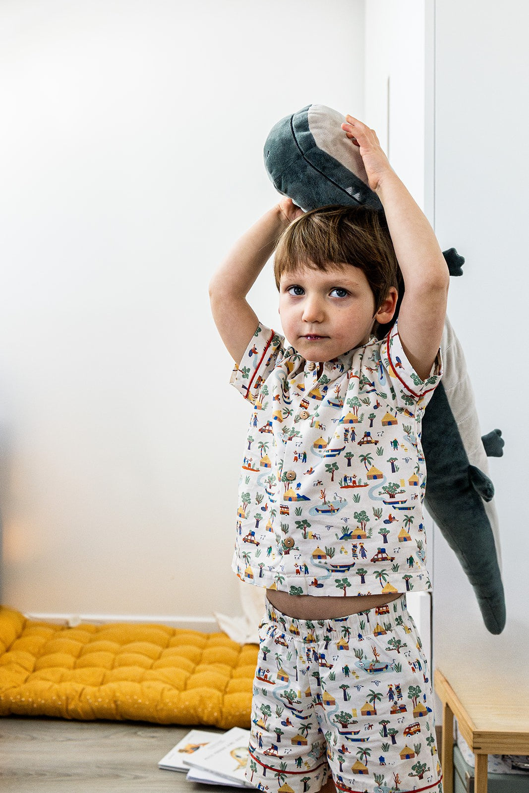 pyjama Farfadet garçon porté de face crocodile