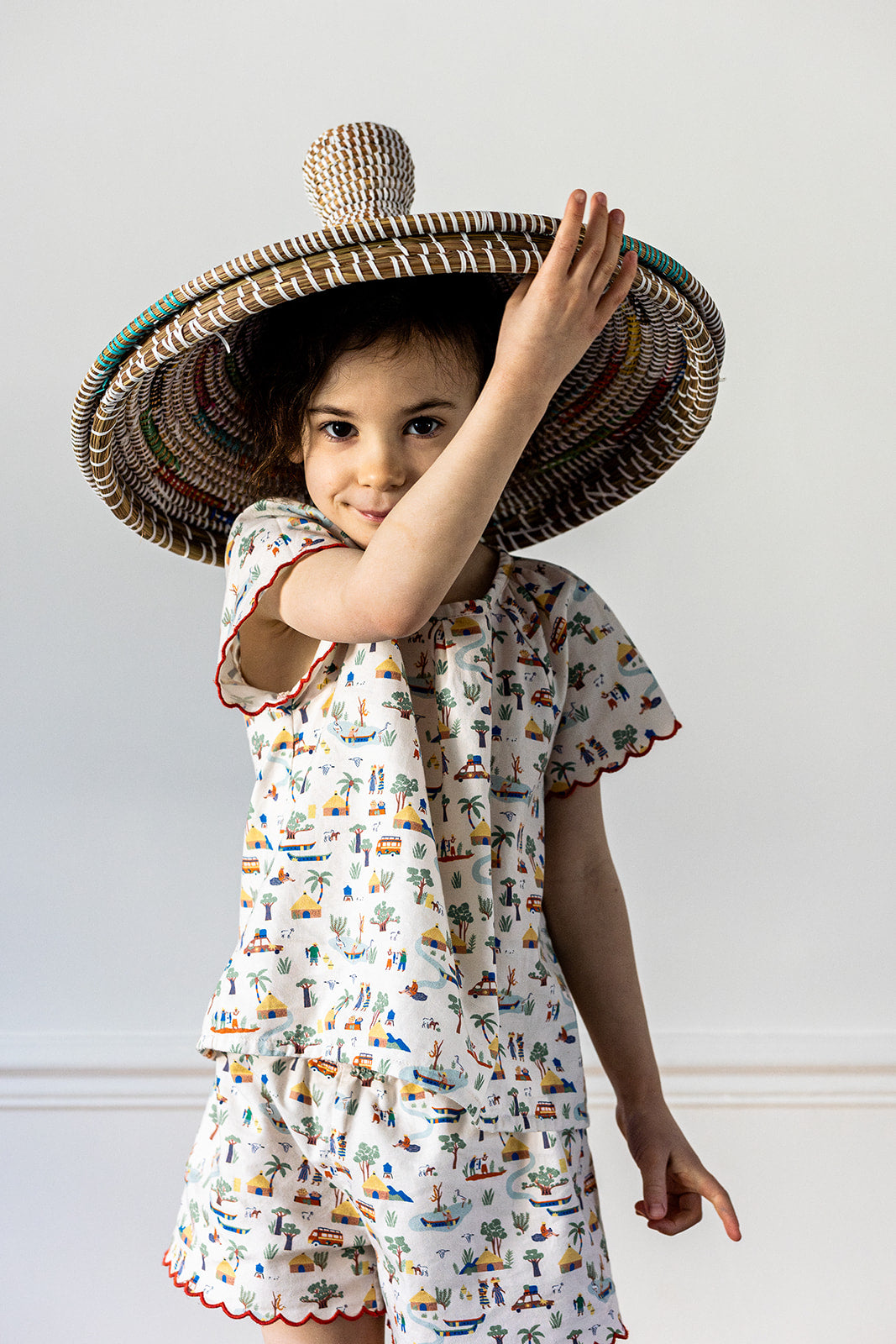 Pyjama fille FANTASIA en coton bio, porté, vue de face