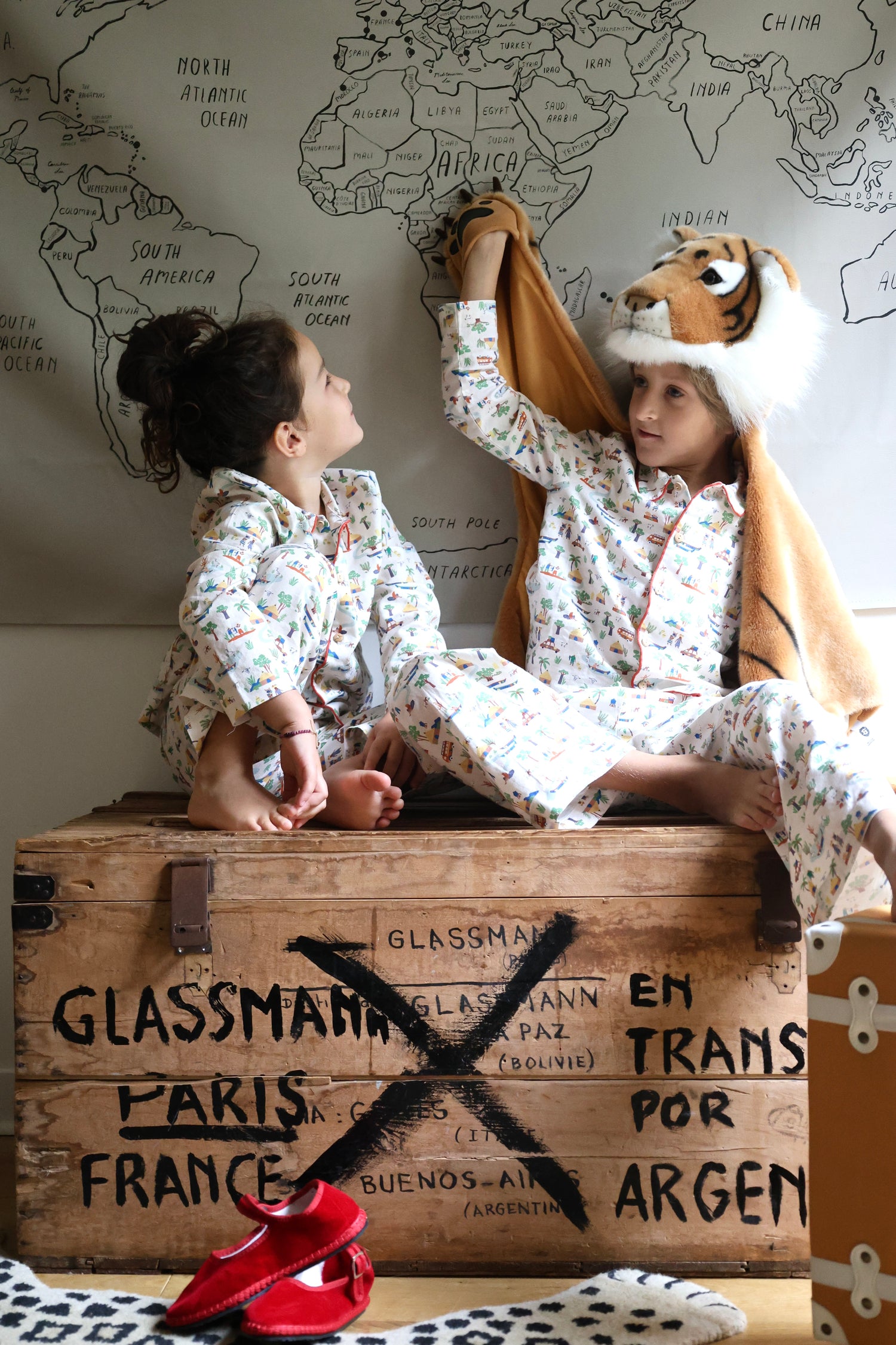 Pyjama mixte Odyssée imprimé contes africains + livre