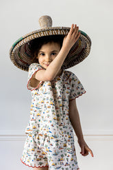 Pyjama fille FANTASIA en coton bio, porté, vue de face